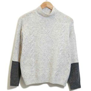 Como Vintage Super Soft gray sweater. F107